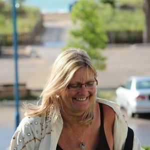 Meet your Posher, Annette